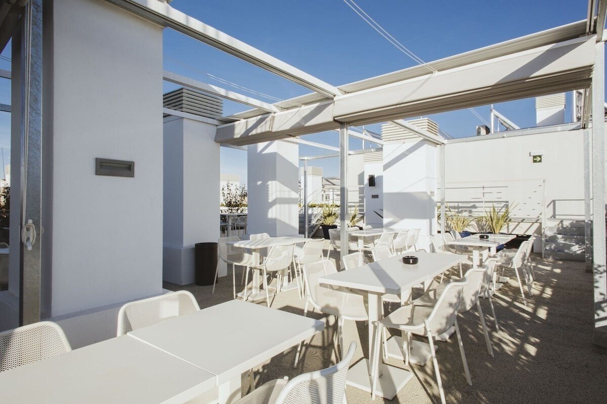 Фотографія Residencia Universitaria Claudio Coello 2*